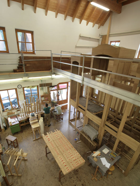 Die Orgel im Montagesaal