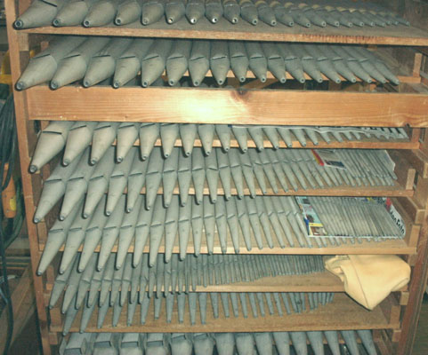 fertige Metallpfeifen