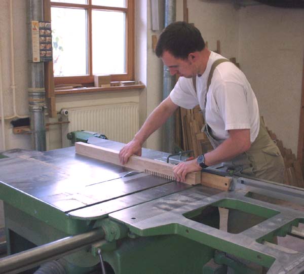 Wippenbalken in Arbeit