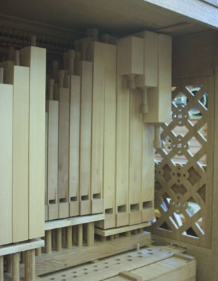 eingebaute Holzpfeifen